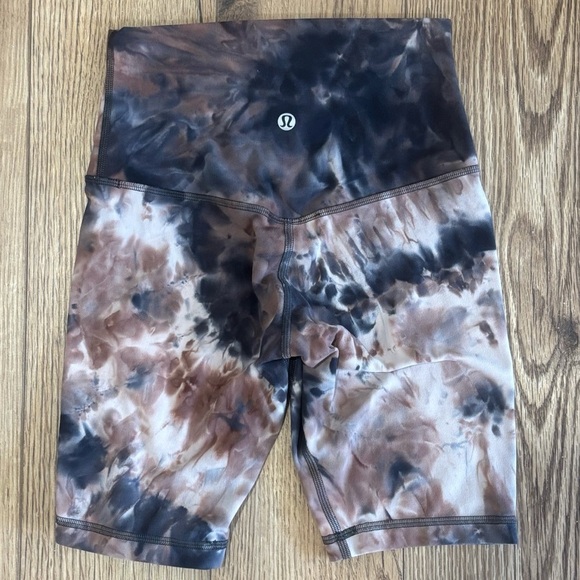 lululemon athletica Pants - Lululemon Align High Rise Shorts 8" In Diamond Dye Mink Berry Lunar Size 2